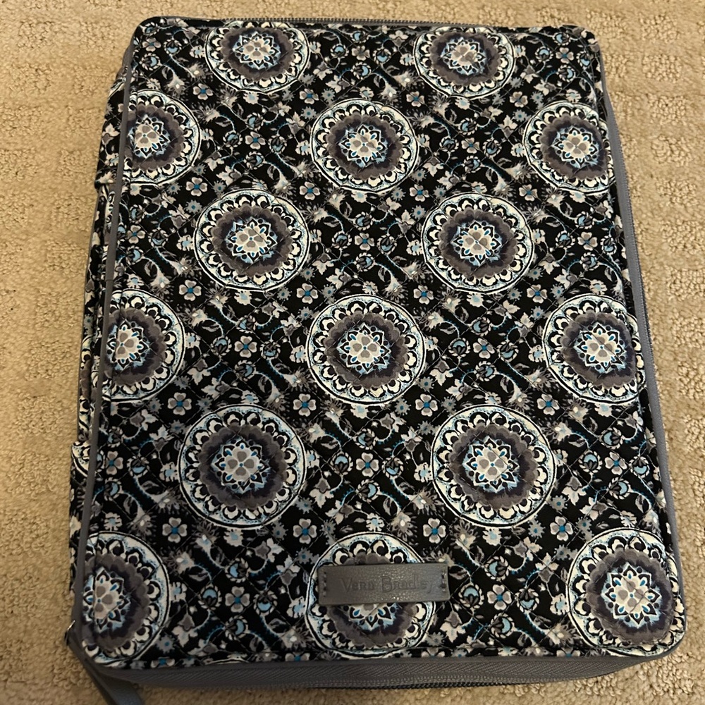 Vera Bradley Black, Gray & Light Blue Medallion Quilted Organizer